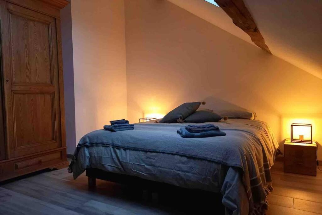 Le Grenier De Charlotte Apartment Libin Bagian luar foto