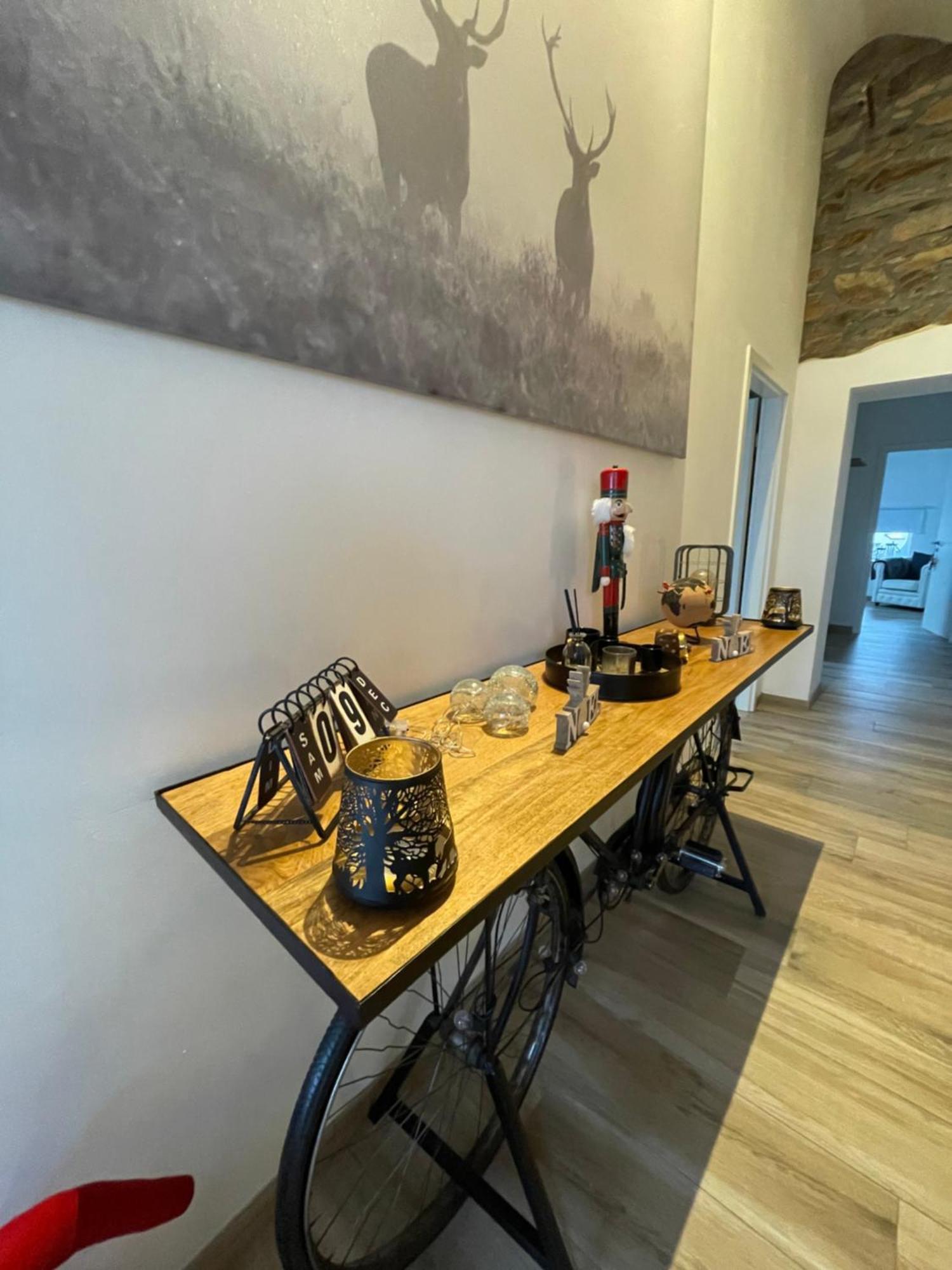 Le Grenier De Charlotte Apartment Libin Bagian luar foto