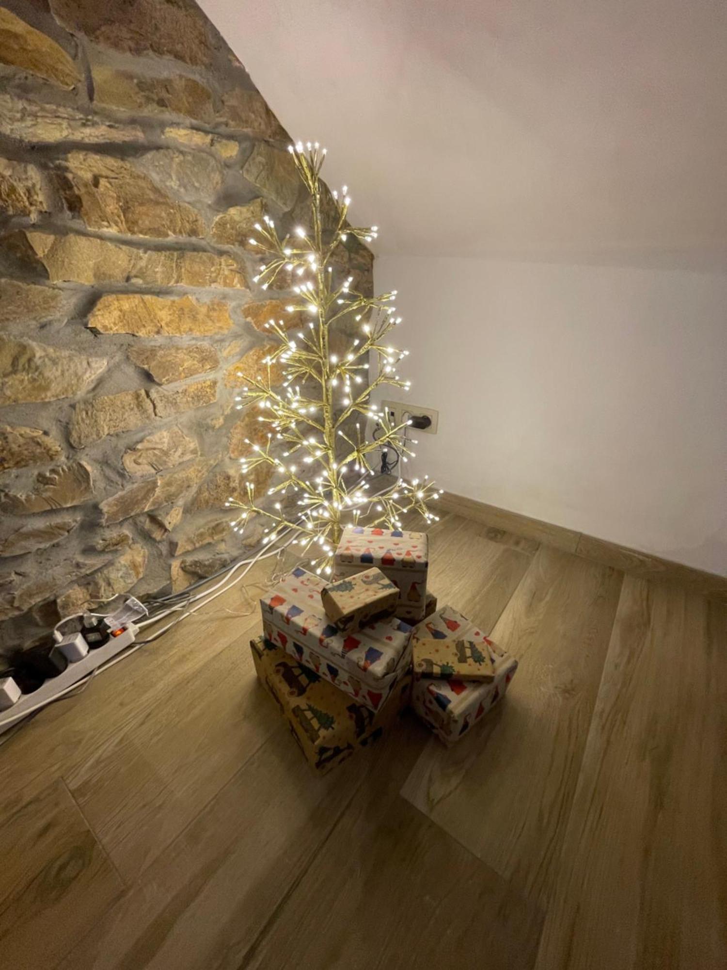 Le Grenier De Charlotte Apartment Libin Bagian luar foto