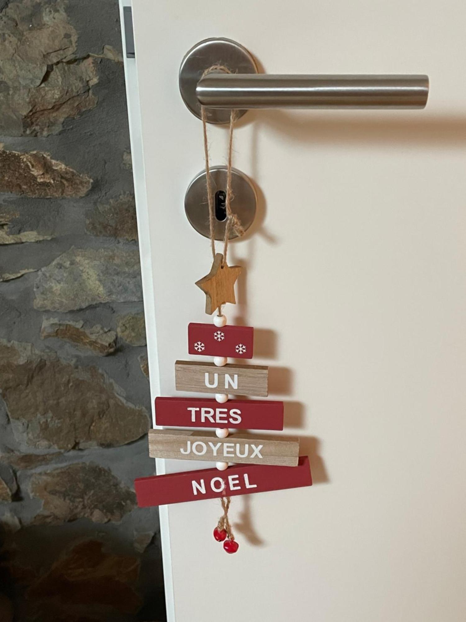 Le Grenier De Charlotte Apartment Libin Bagian luar foto