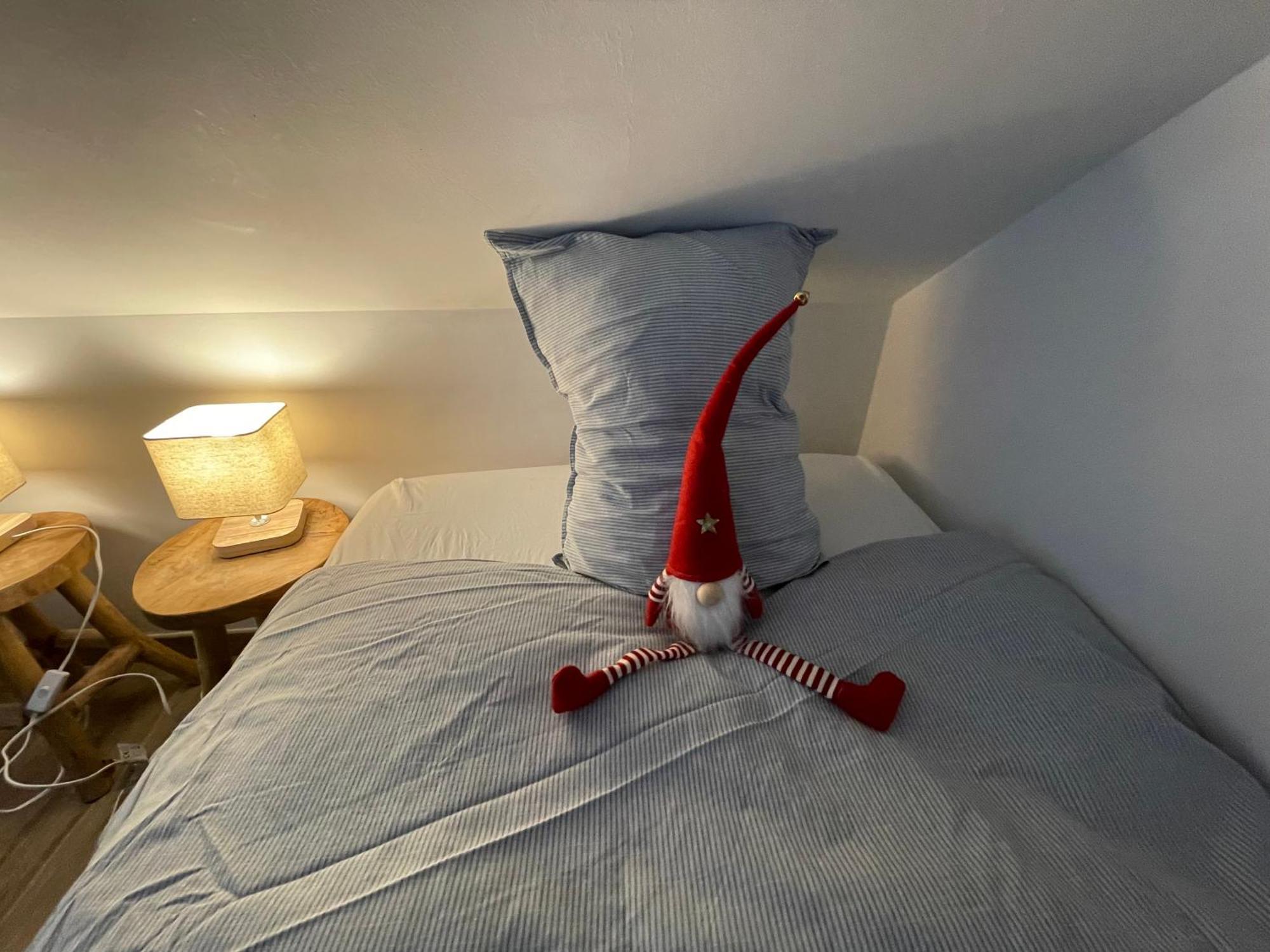 Le Grenier De Charlotte Apartment Libin Bagian luar foto